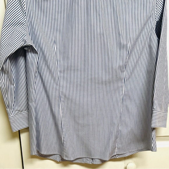 Talbots White and Blue Striped Fitted Mid Sleeve Top Size 10P - Picture 7 of 7